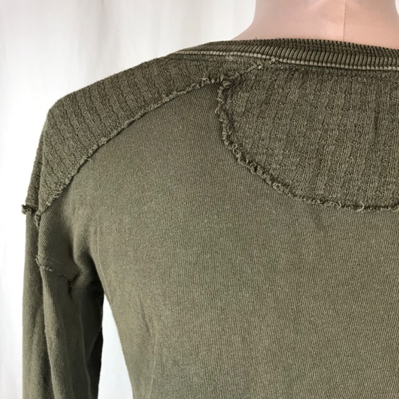 LIKE NEW!  Free People ‘We the Free’ military henley in army green - Picture 6 of 9